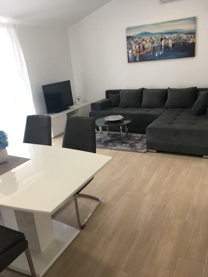 Luxury Apartments Vucinic Pirovac Exterior photo